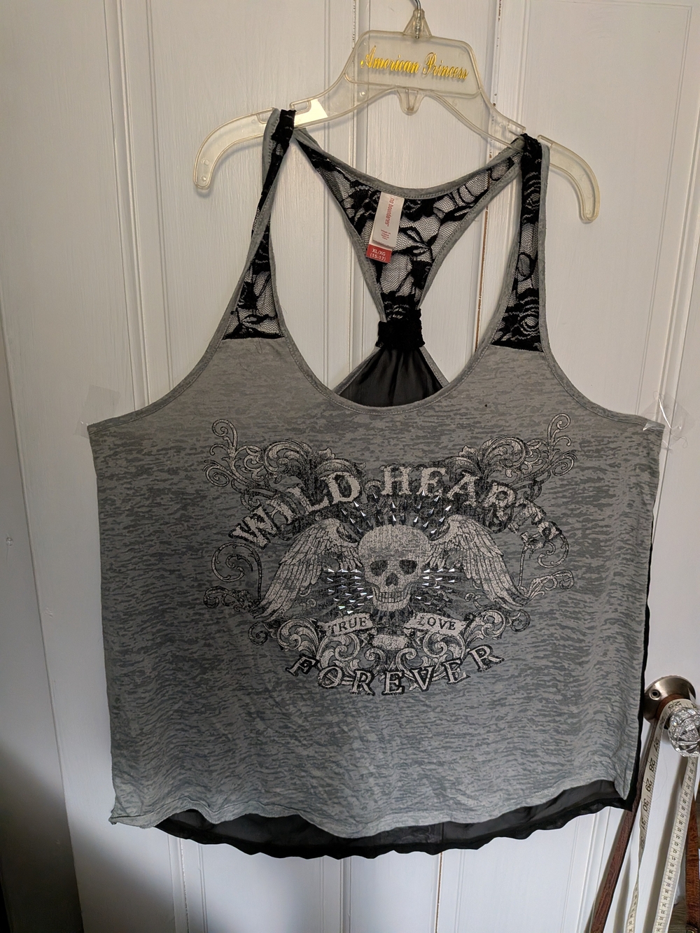 No Boundaries Women’s XL 15-17 Gray Burnout Skull Wings Studded Lace Racerback T